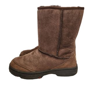 UGG Australia Outdoor Short Brown Sheepskin Boots 7 NWOT Leather & Sheepskin